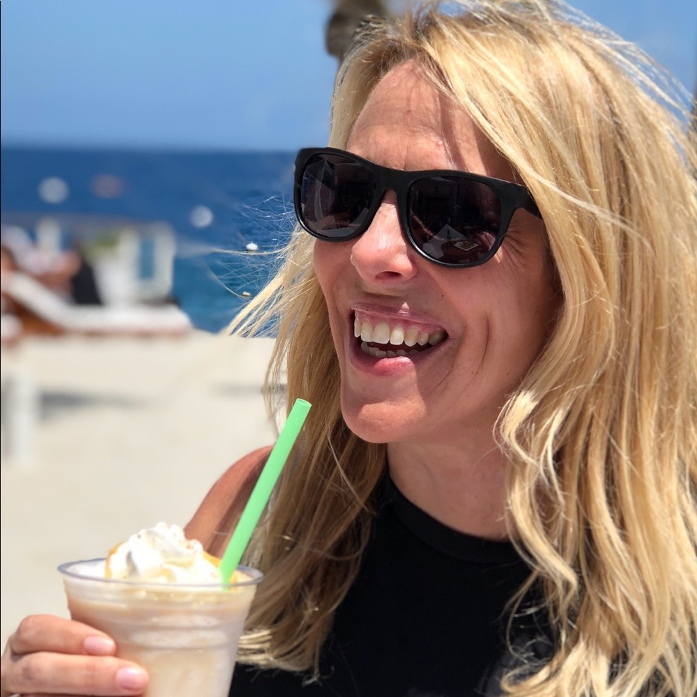 Meet your Posher, Jenn